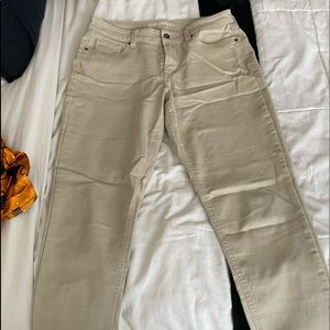 khaki pants